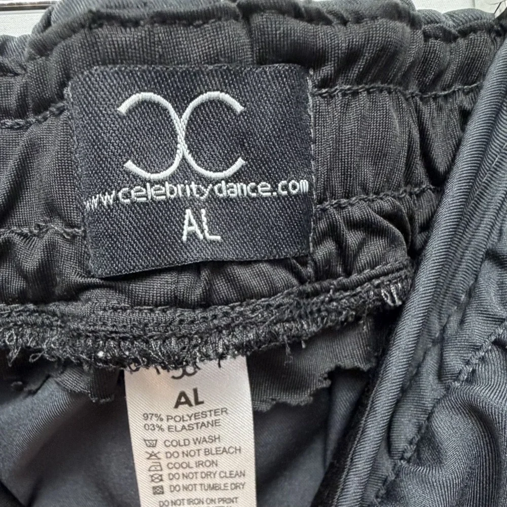 Celebrity Dance Competition‎ Shorts Size Adult Large Black
